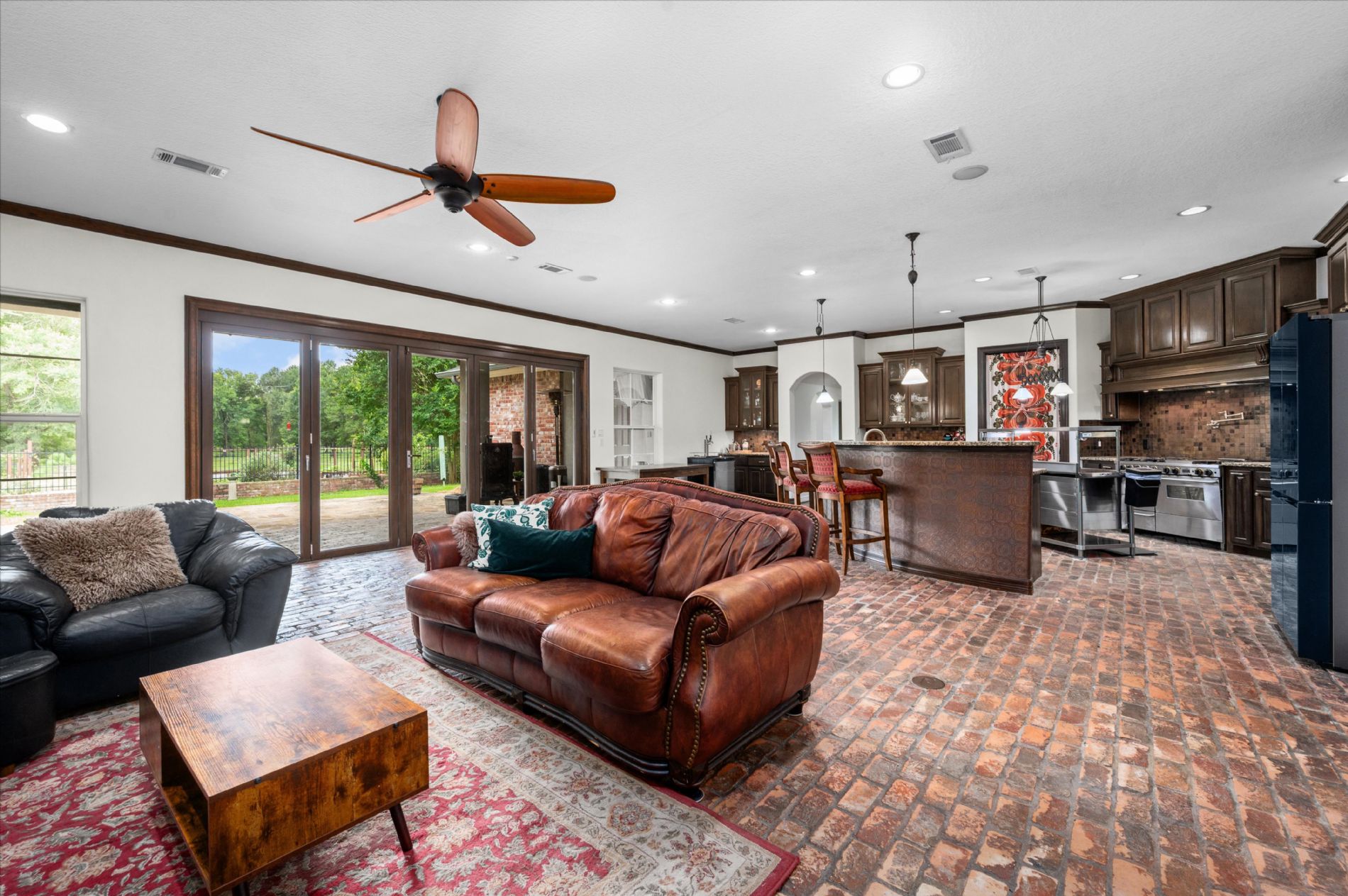 Living Area Living Area